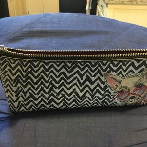 Cosmetic bag